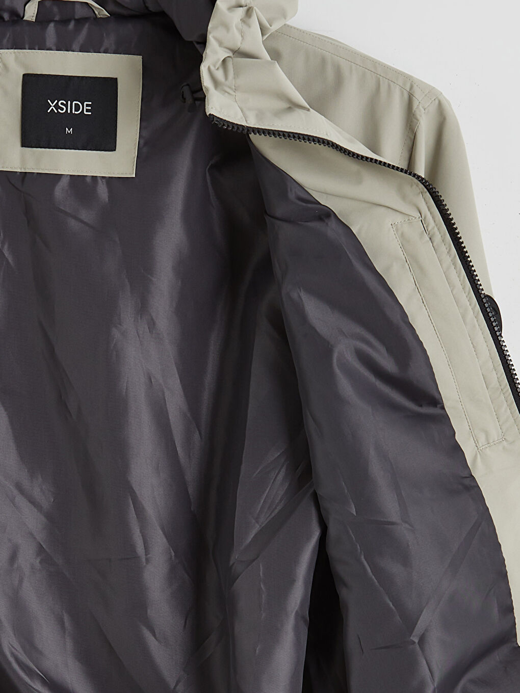 Gri Rahat Kalıp Kapüşonlu Erkek Yağmurluk-6