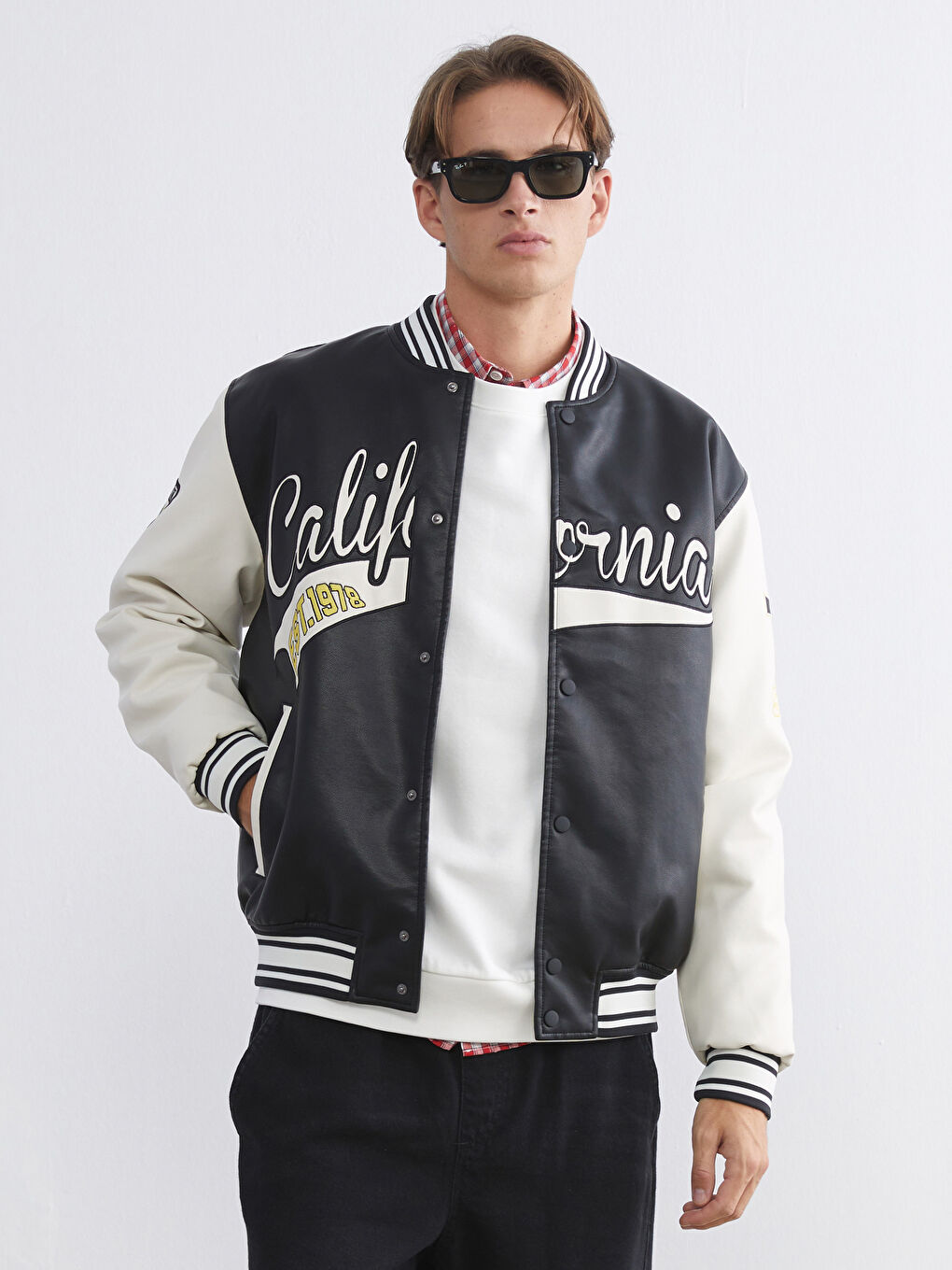 Мъжко яке Varsity с класическа кройка