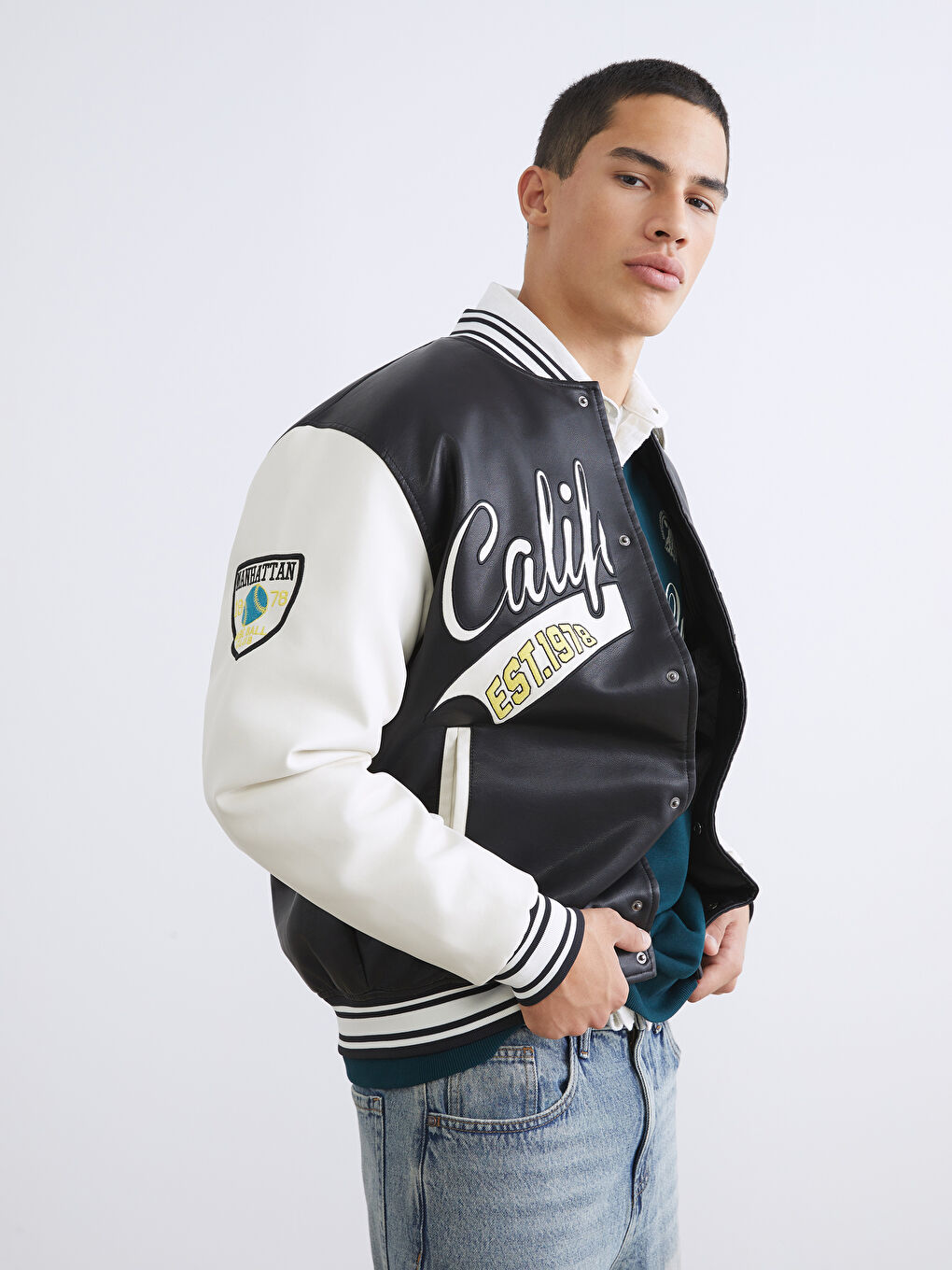 Siyah Standart Kalıp Nakışlı Erkek Kolej Ceket