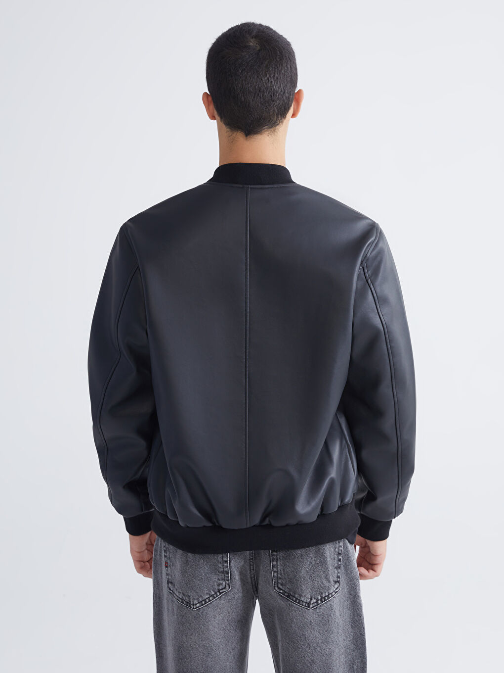 Siyah Standart Kalıp Kolej Yaka Erkek Deri Görünümlü Mont-4