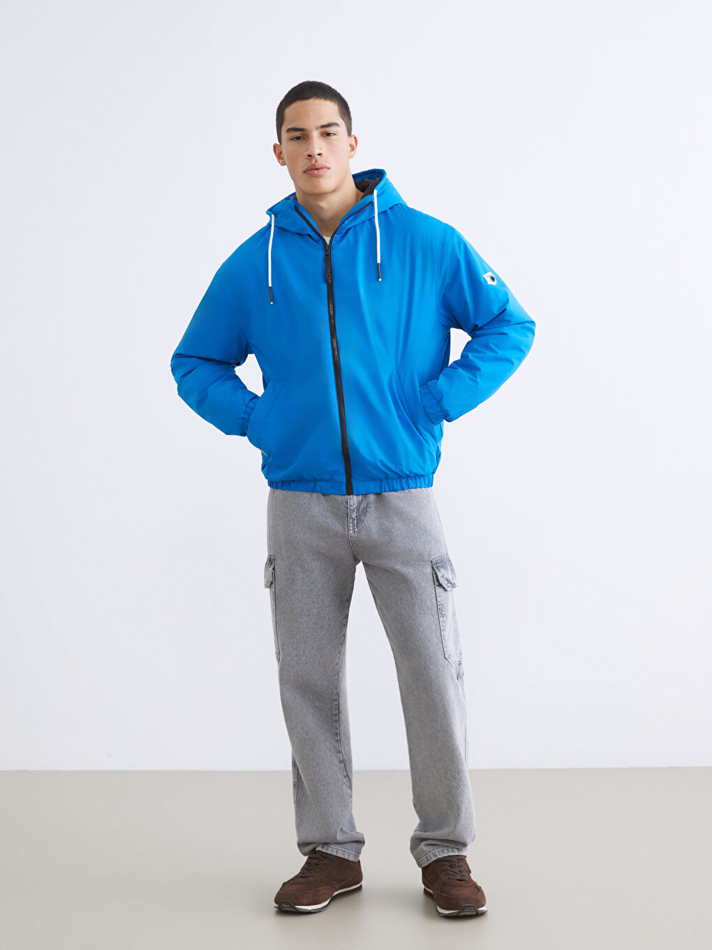 Mavi Standart Kalıp Kapüşonlu Erkek Mont-1