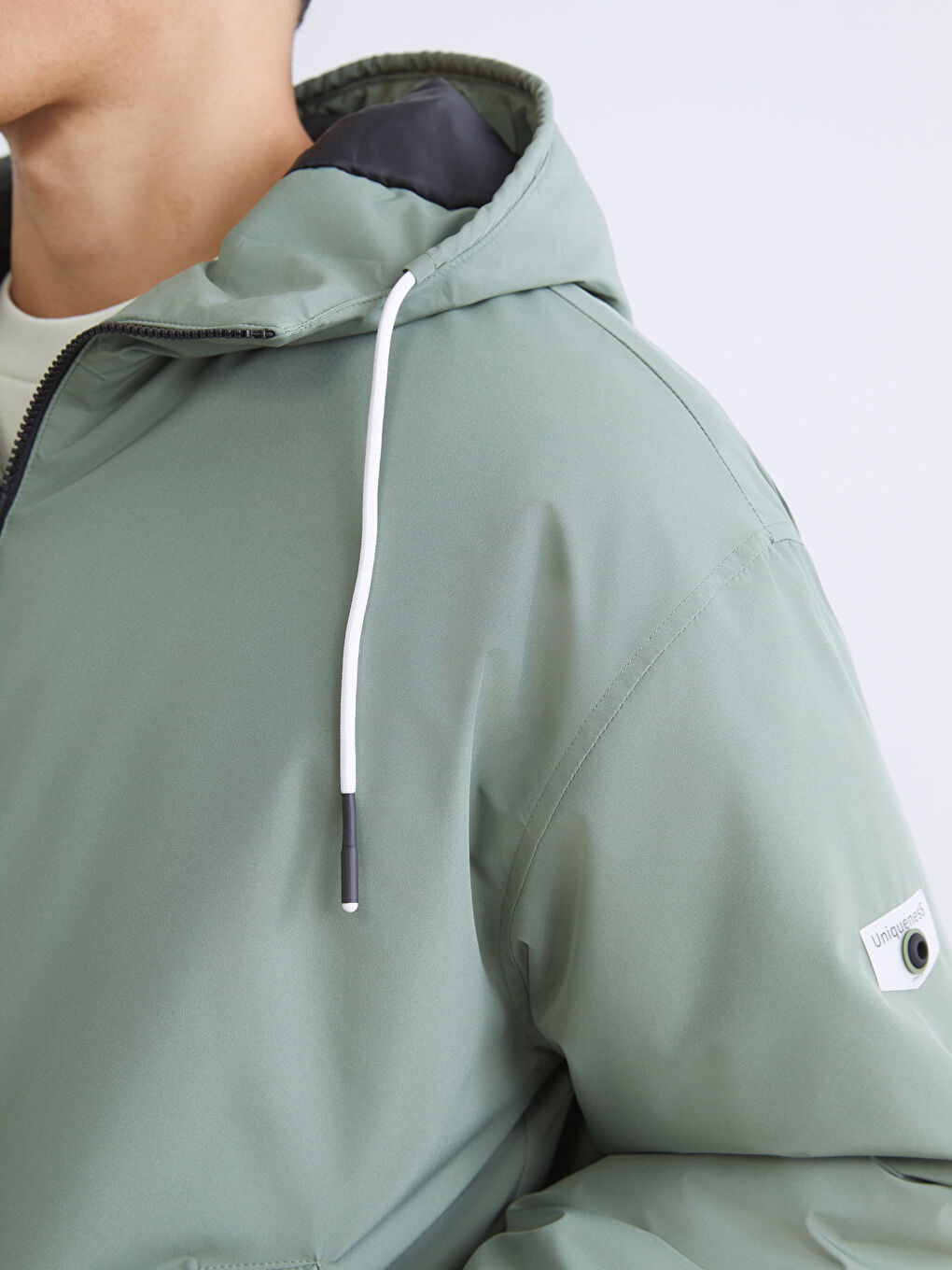 Haki Standart Kalıp Kapüşonlu Erkek Mont-2