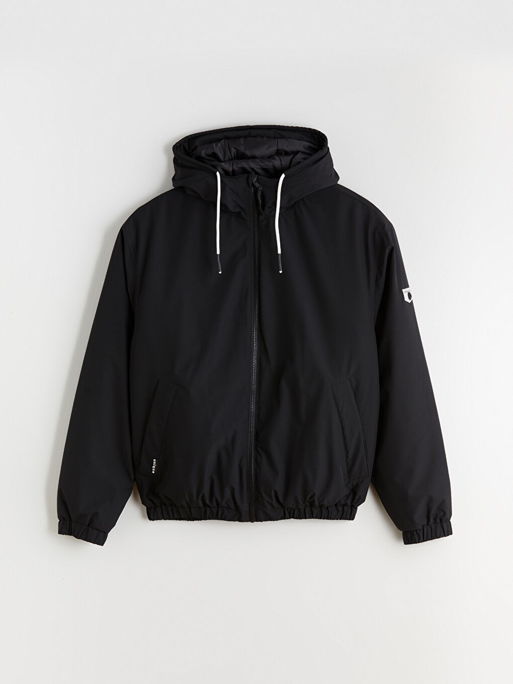 Siyah Standart Kalıp Kapüşonlu Erkek Mont-5