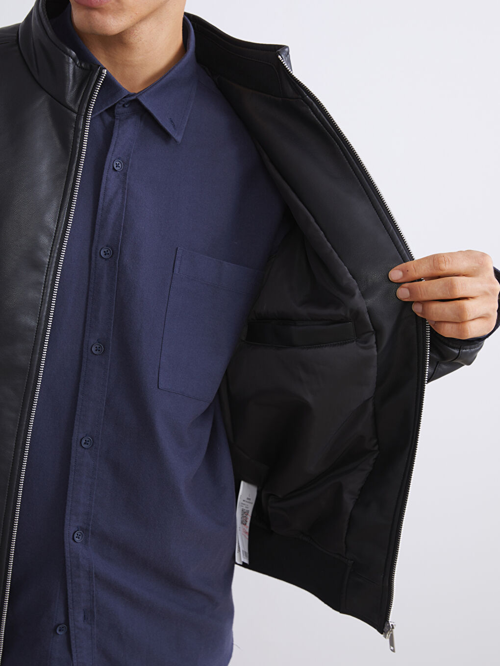 Siyah Standart Kalıp Dik Yaka Erkek Deri Görünümlü Mont-3