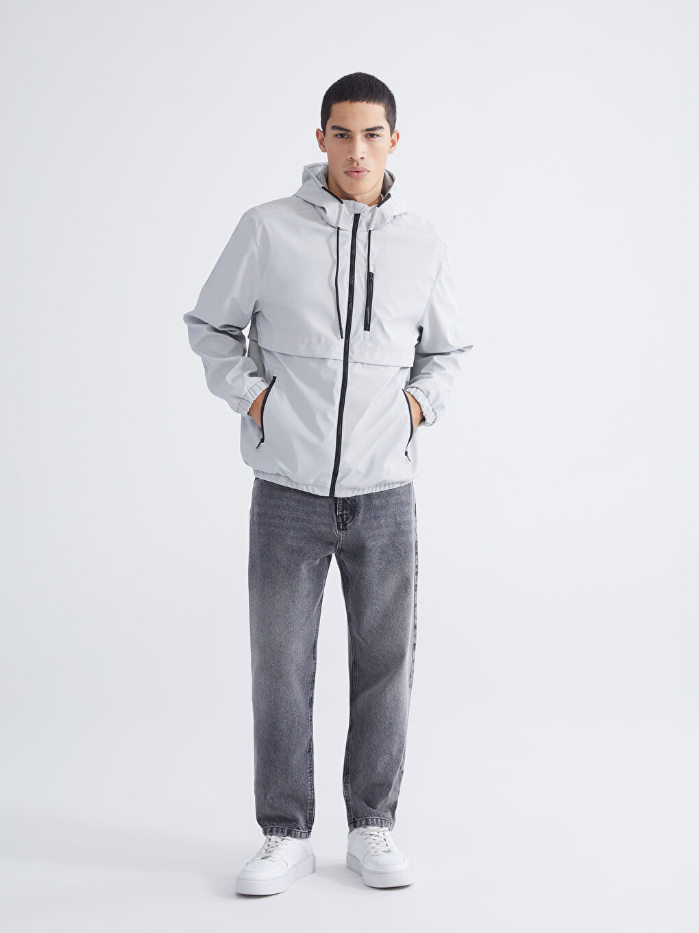 Men's Raincoat in a Classic Fit-1