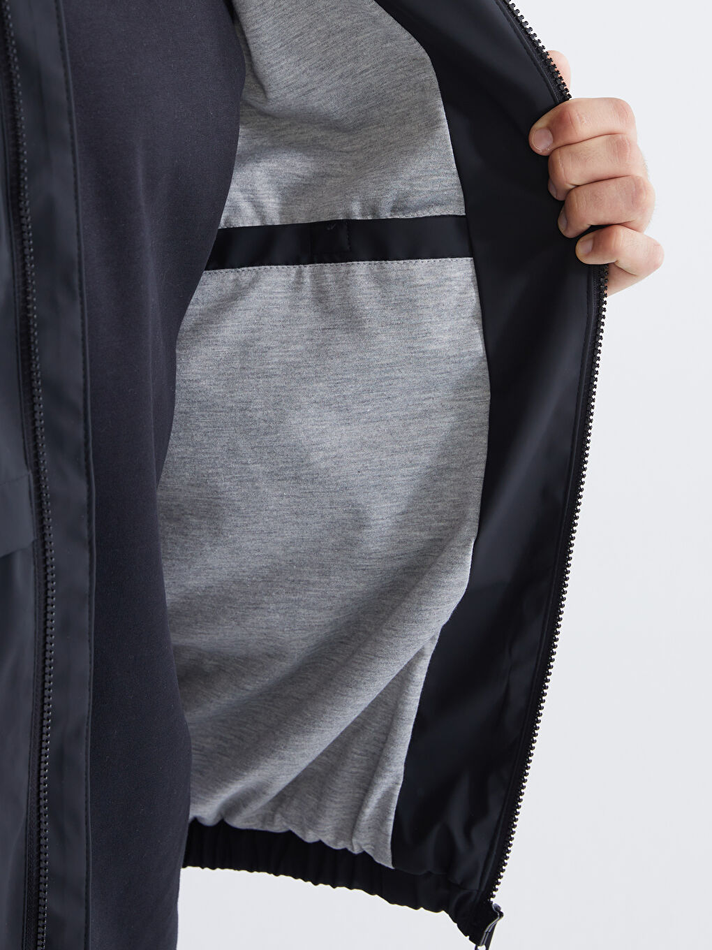 Siyah Standart Kalıp Erkek Yağmurluk-3