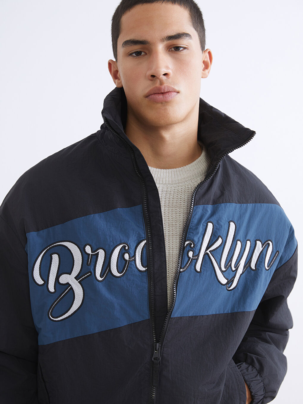 Siyah Rahat Kalıp Dik Yaka Erkek Mont-2