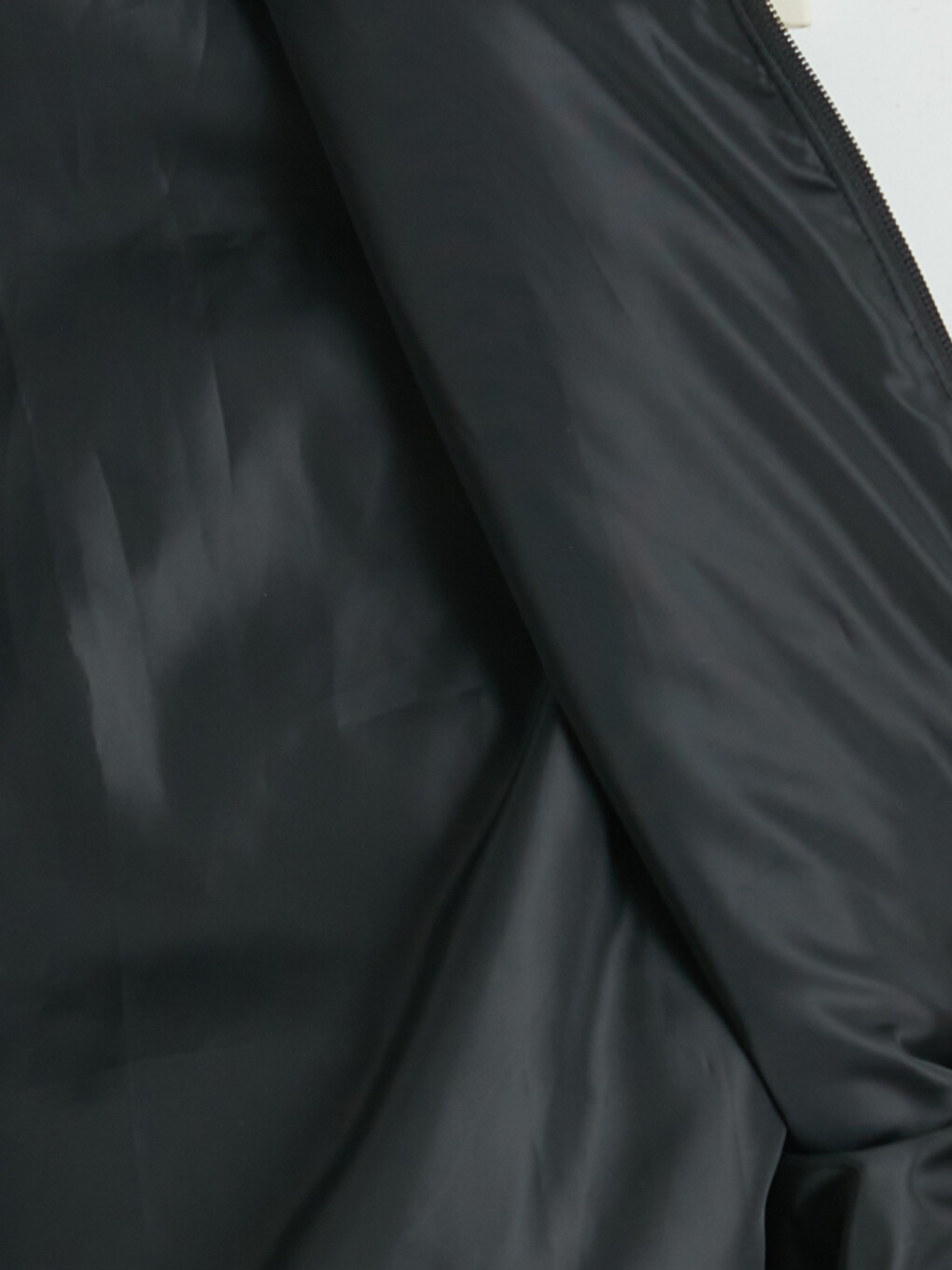 Siyah Slim Fit Dik Yaka Erkek Şişme Yelek-6