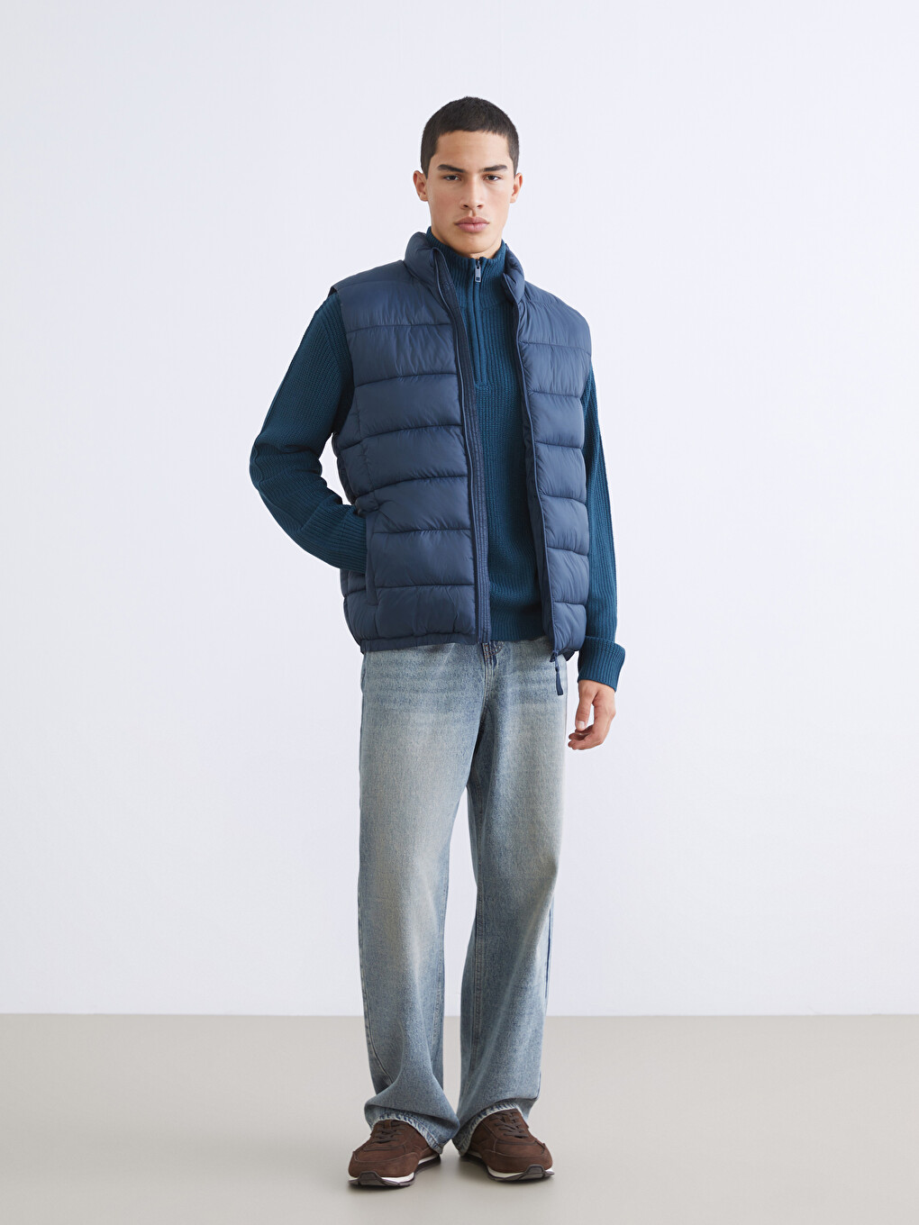 Slim Fit Stand Collar Men's Padded Vest-1