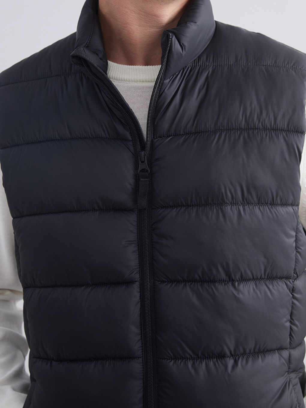 Man BLACK Puffer Gilet-2