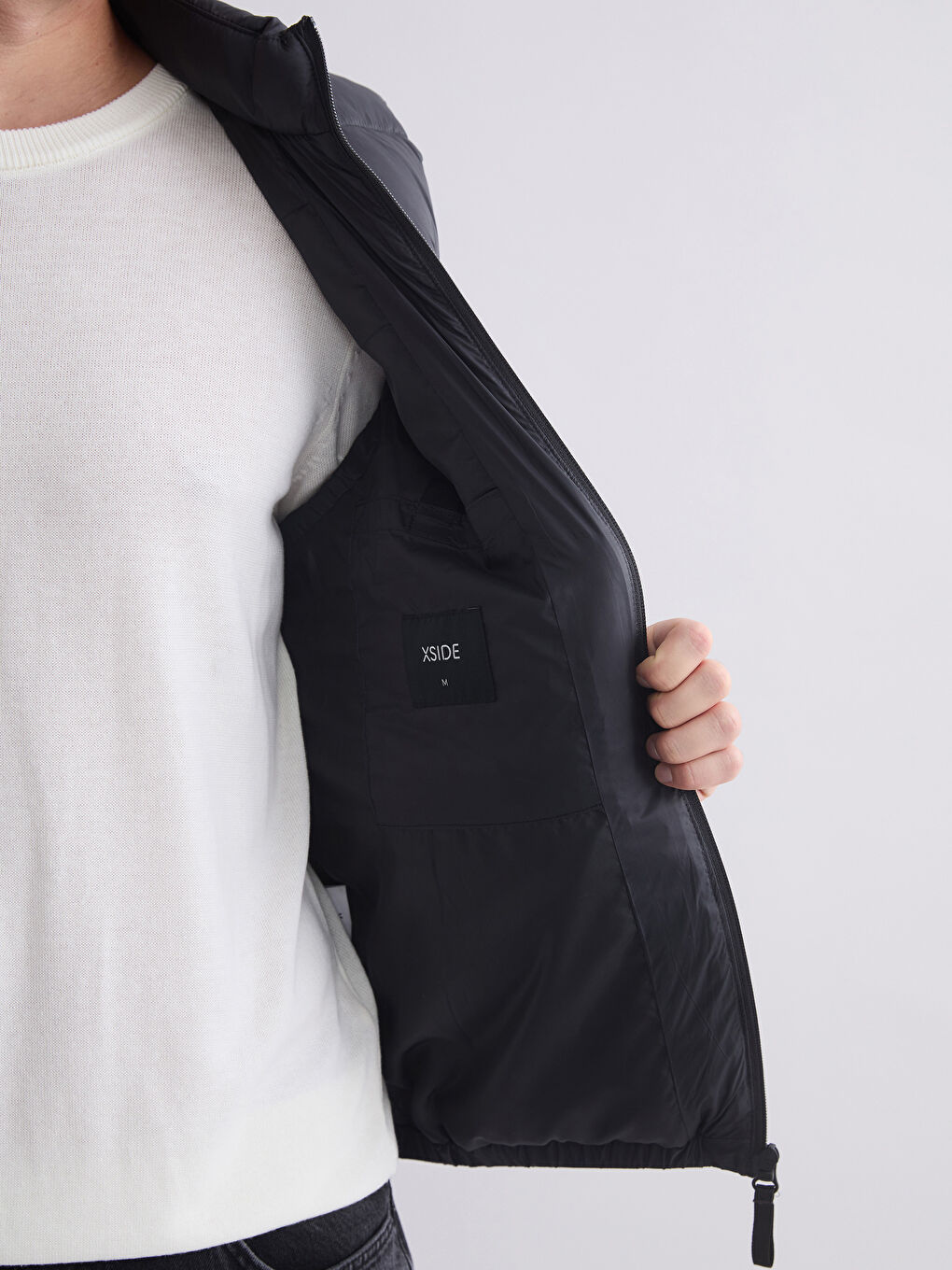 Man BLACK Puffer Gilet-3