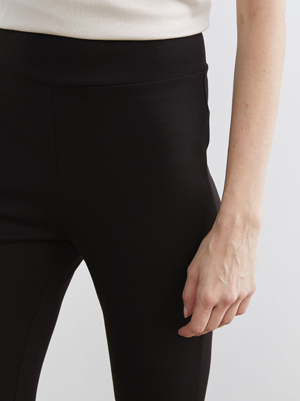 Frau SCHWARZ Leggings-2