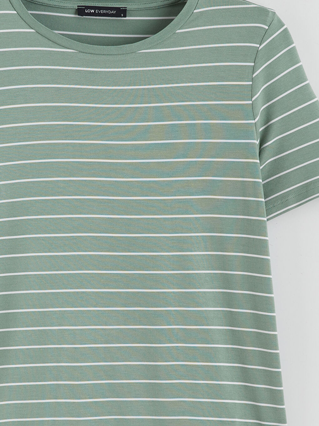 Әйелдерге арналған жолақты дөңгелек жағалы футболка-5