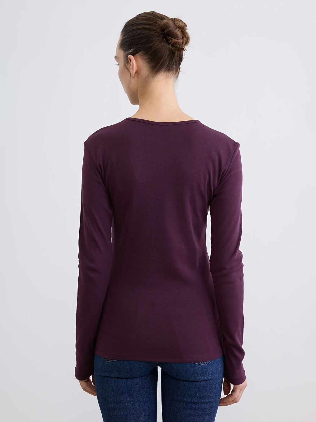 Дамско тяло с кръгло деколте-3