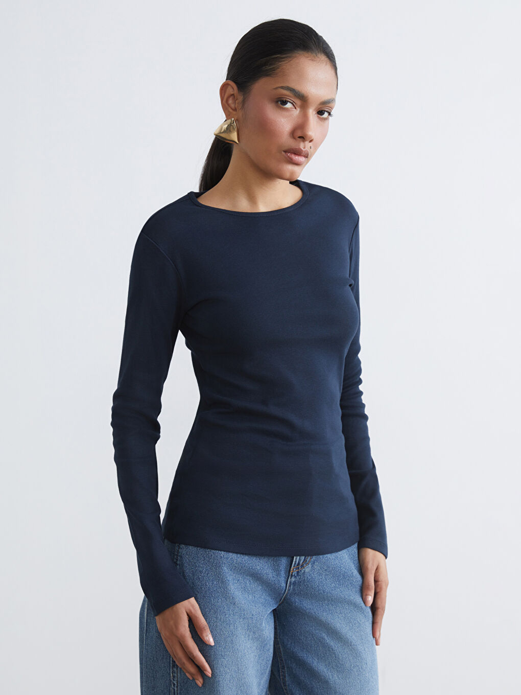 Женское боди с круглым вырезом