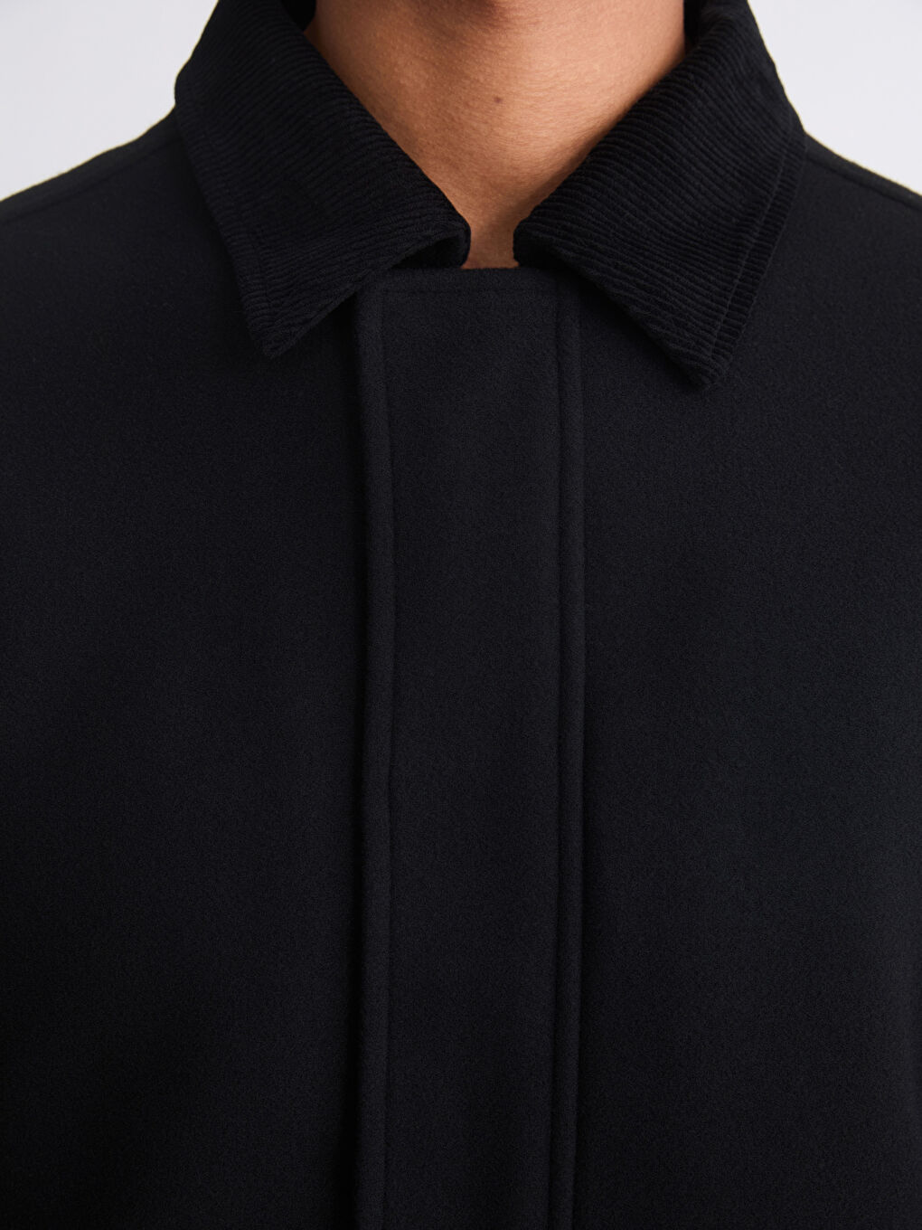 Siyah Standart Kalıp Gömlek Yaka Erkek Mont-2