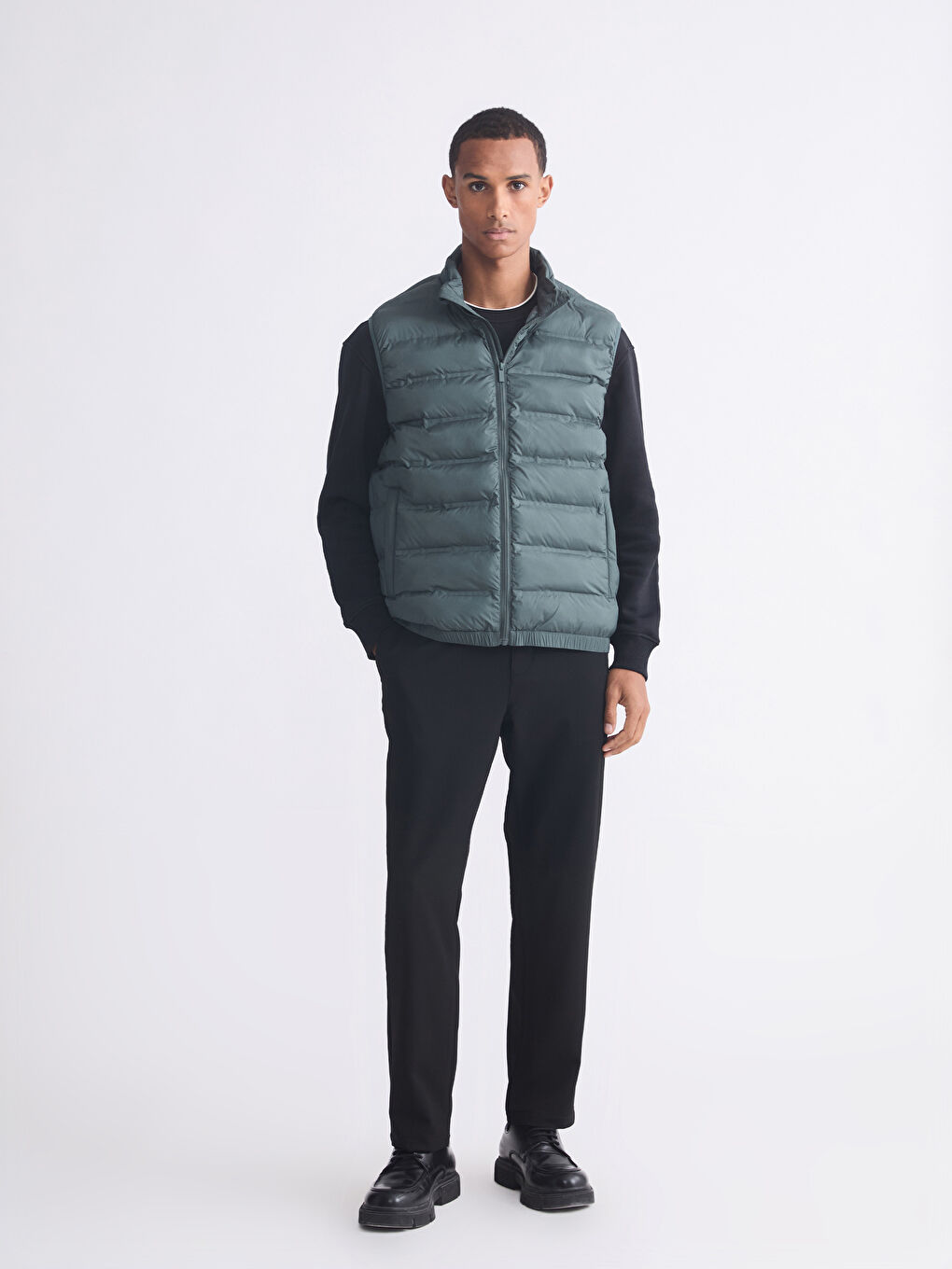 Yeşil Standart Kalıp Dik Yaka Erkek Şişme Yelek-1