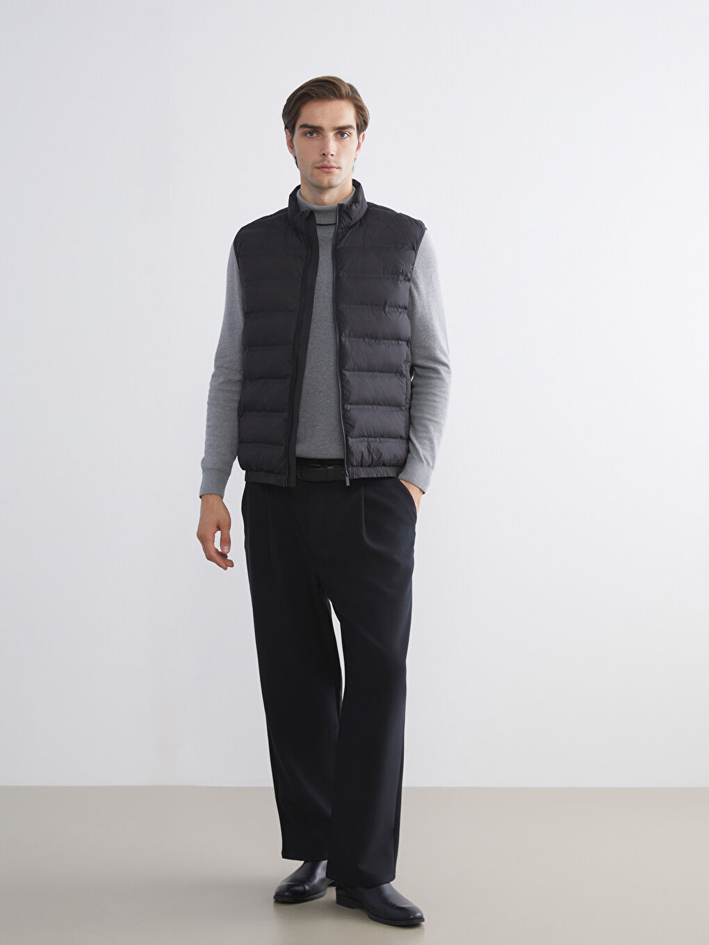 Siyah Standart Kalıp Dik Yaka Erkek Şişme Yelek-1