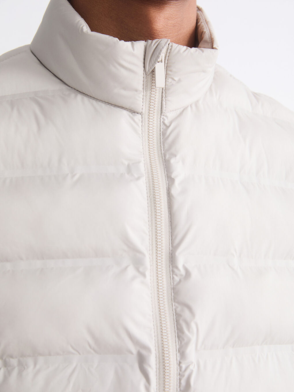 Bej Standart Kalıp Dik Yaka Erkek Şişme Yelek-1