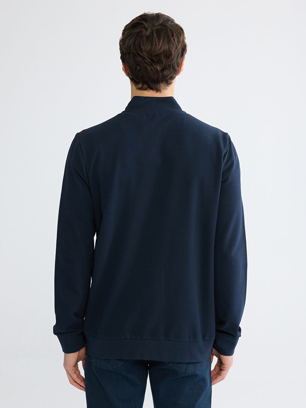 سويتشيرت رجالي كلاسيك بقصة مريحة وسحاب مع ياقة واقفة-3