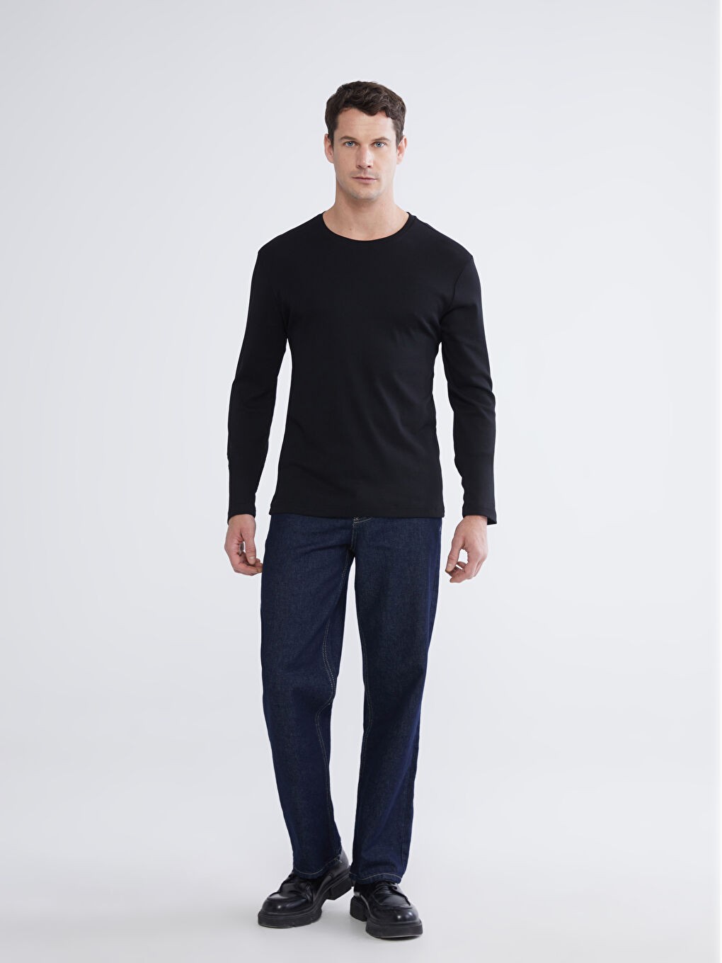 تي شيرت رجالي بياقة دائرية-1