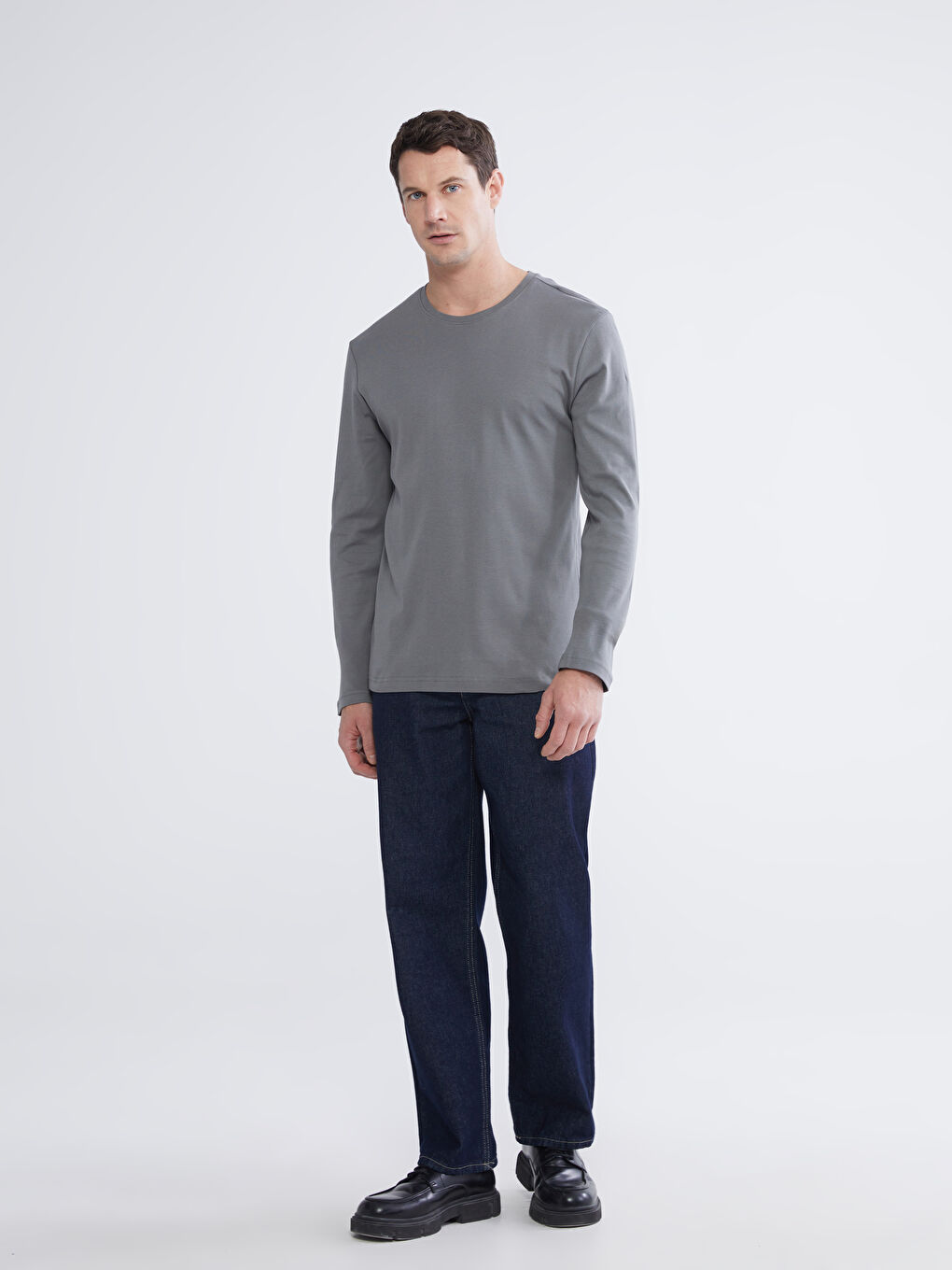 تي شيرت رجالي بياقة دائرية-1