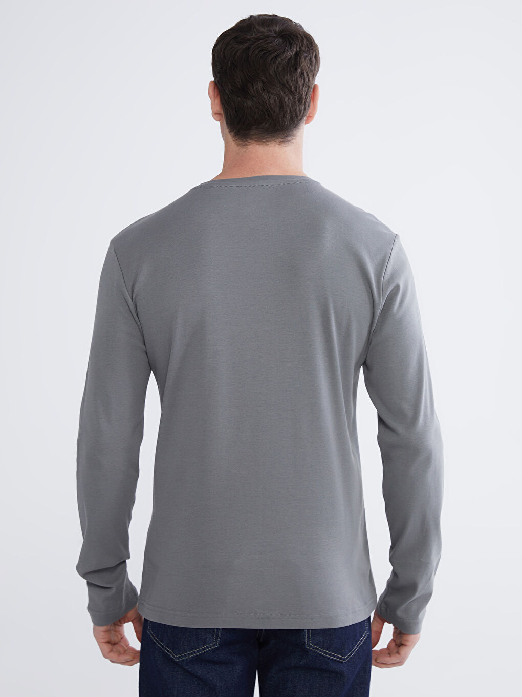 تي شيرت رجالي بياقة دائرية-3