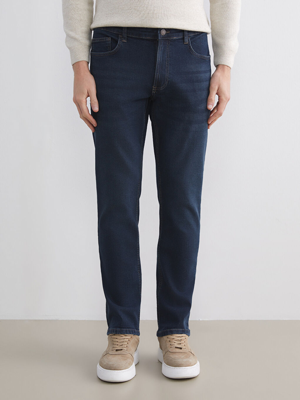 მამაკაცები მუქი ლურჯი ჯინსი-1