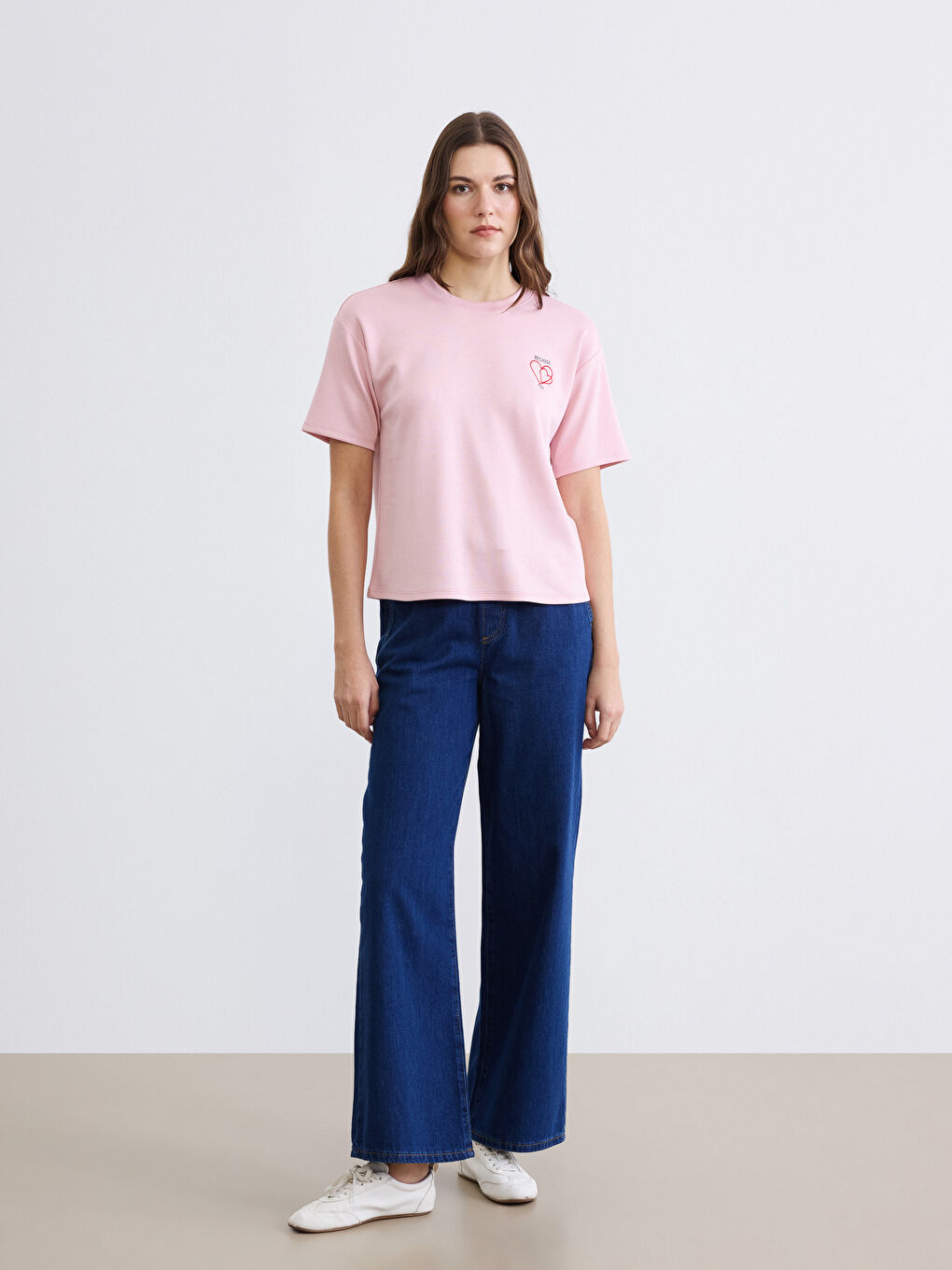 მრგვალი საყელო ნაბეჭდი ქალის მაისური-1