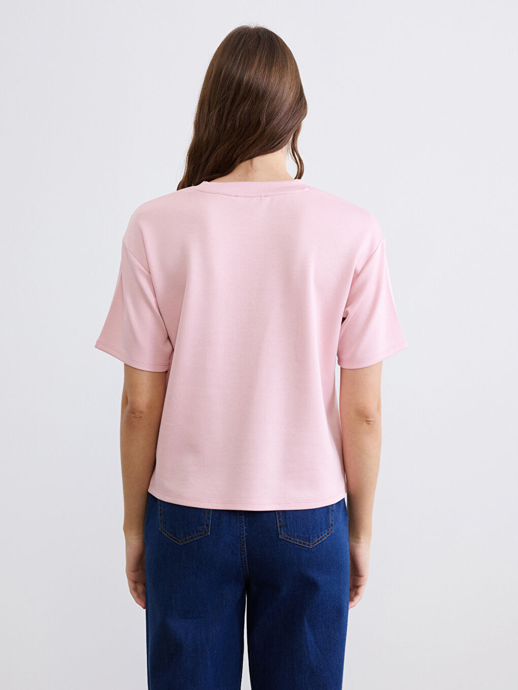 მრგვალი საყელო ნაბეჭდი ქალის მაისური-3