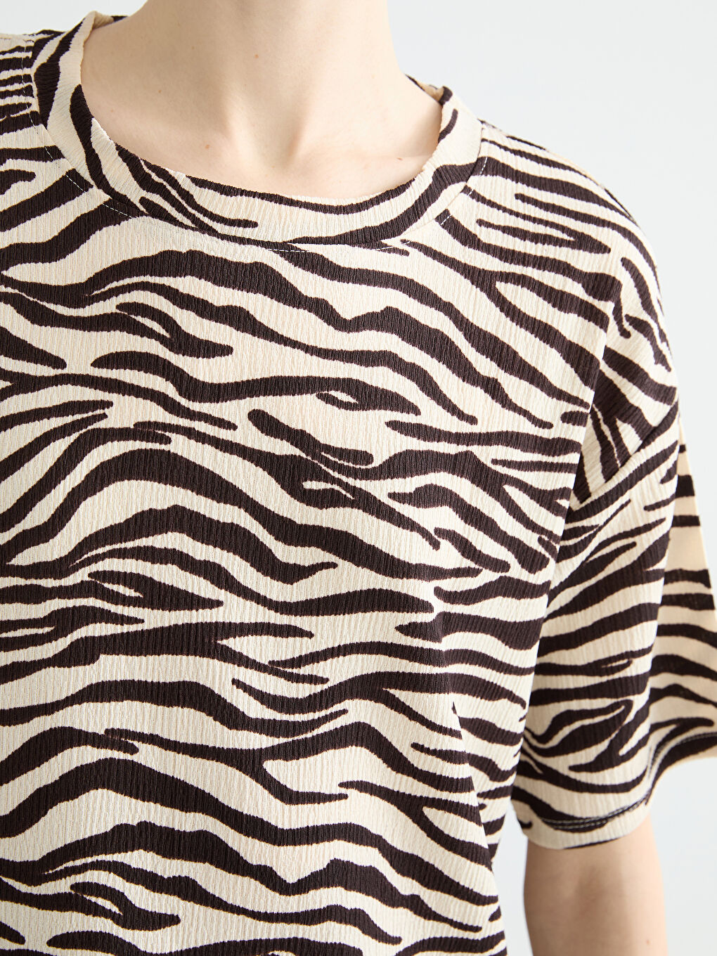 леопард өрнекті дөңгелек жағалы блузка-2