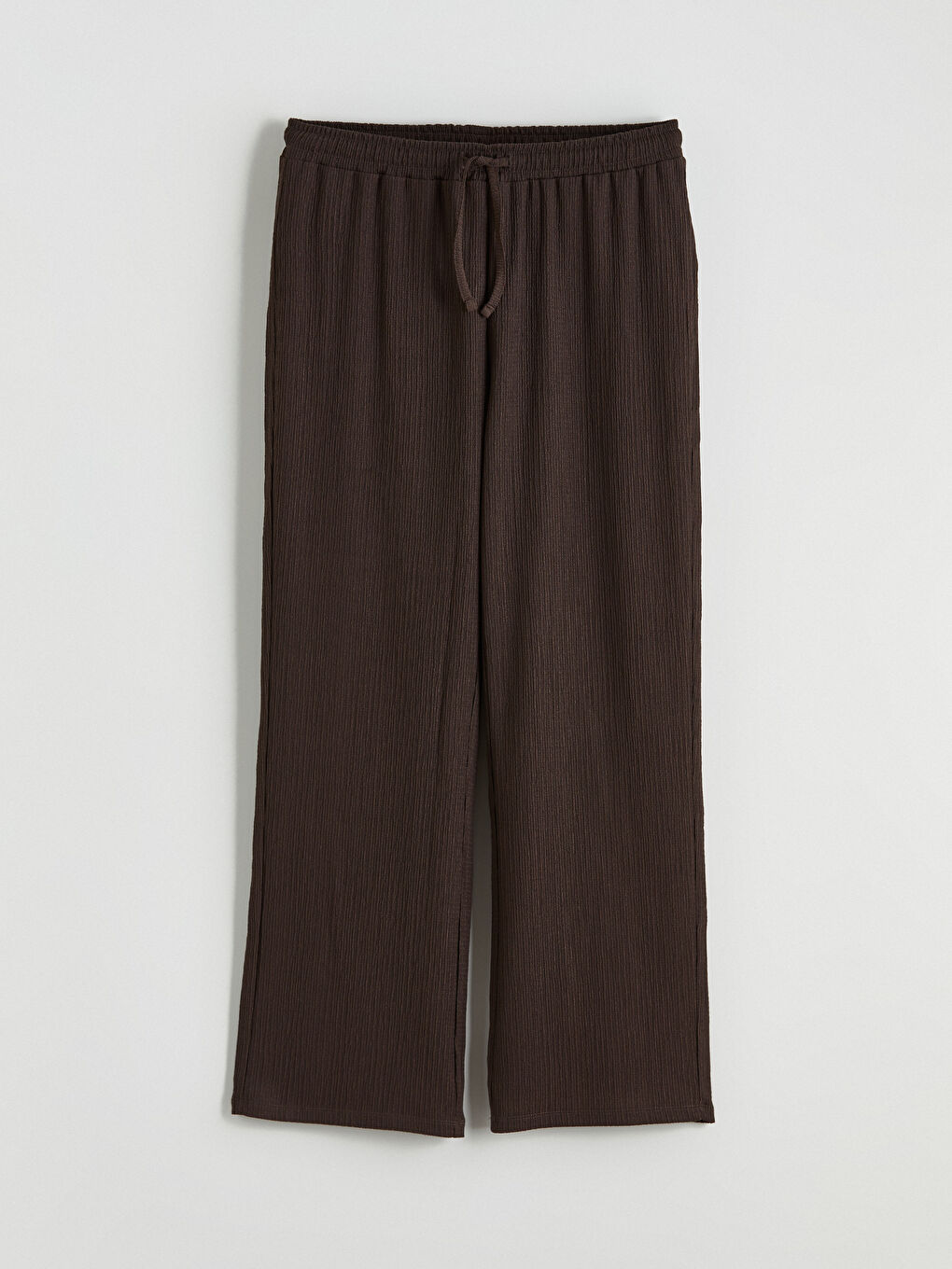 Женские текстурированные брюки с эластичным поясом-4