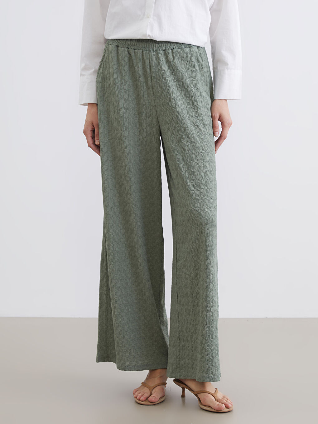 بنطلون كاكي امرأة-1