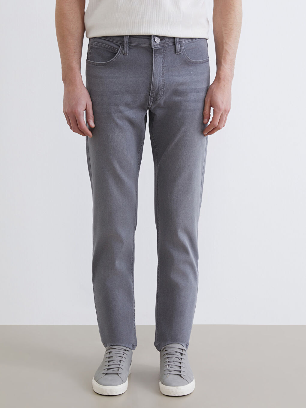 მამაკაცები რუხი ჯინსი-1