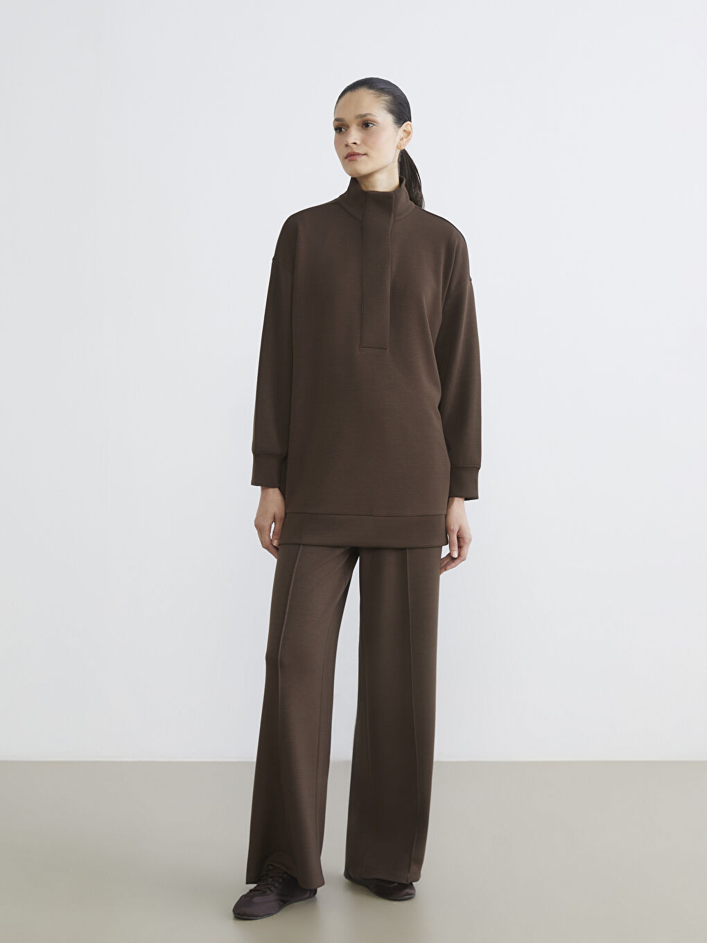 Женское свитшот-туника с воротником-трубой-1