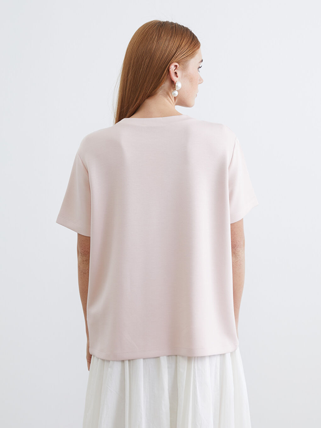 მრგვალი საყელო სტრასებით მორთული ბლუზი-3