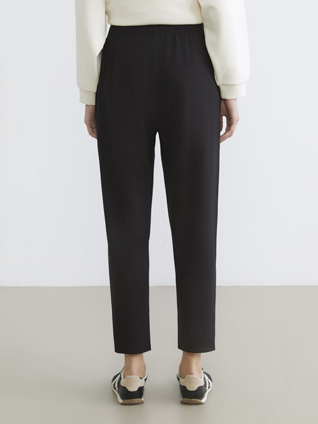 Women's Joggers with Elastic Waistband-3