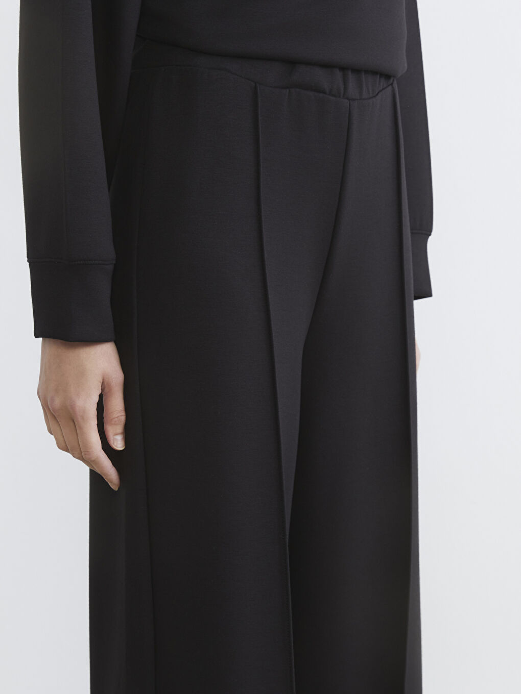 Soft Touch Women's Sweatpants with Elastic Waistband-2