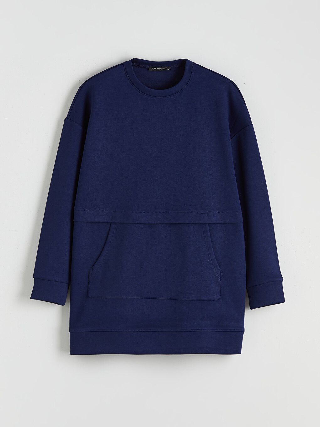 Effortless elegance meets everyday comfort in our soft-touch, crewneck sweatshirt tunic.-4