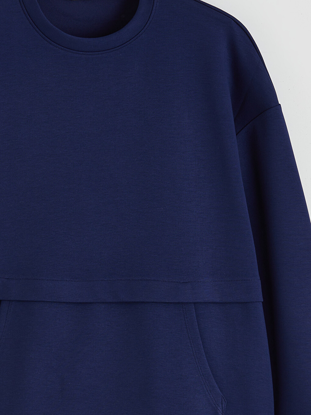 Effortless elegance meets everyday comfort in our soft-touch, crewneck sweatshirt tunic.-5