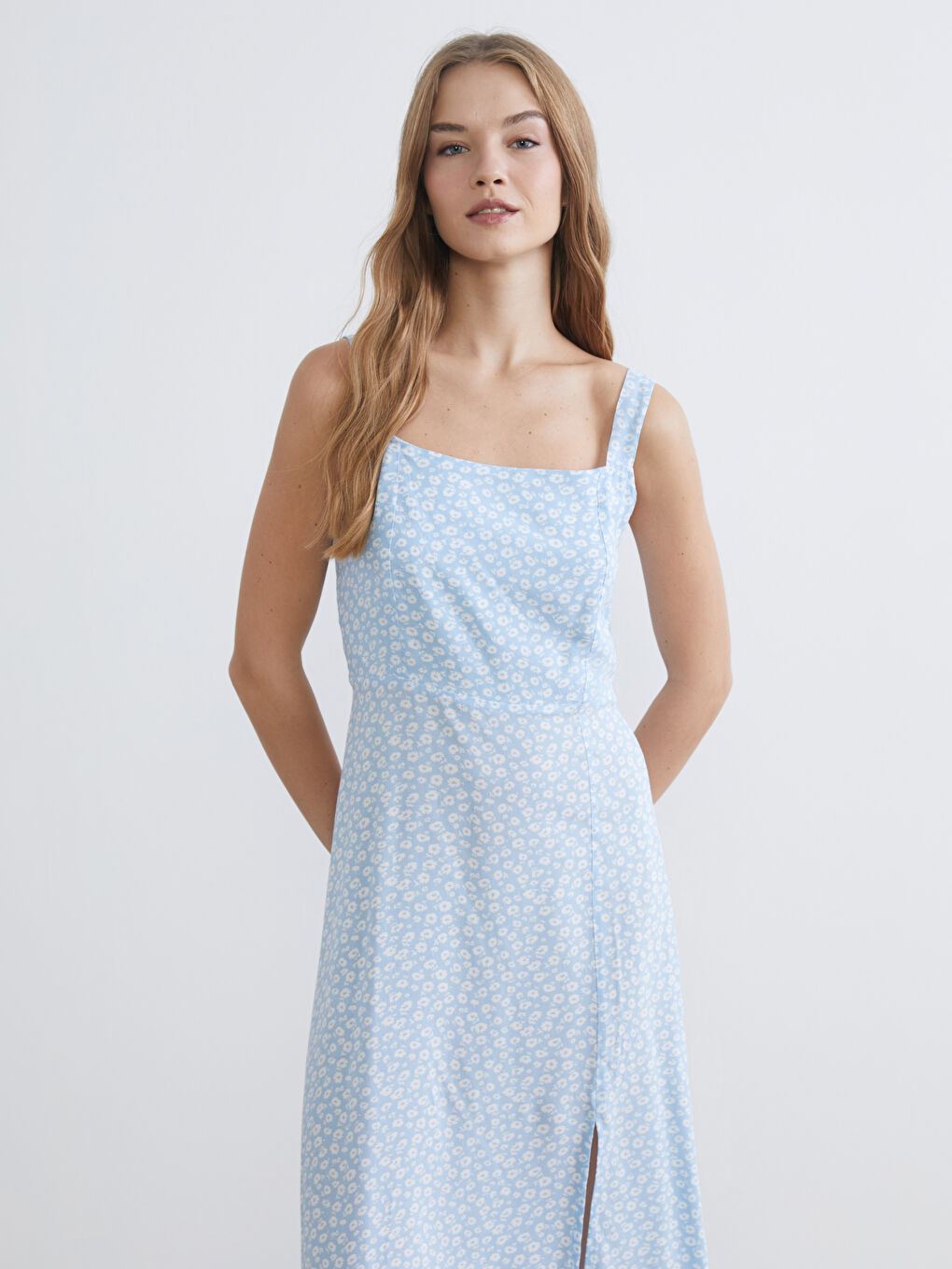 فستان حمل للسيدات بخصر ملائم وياقة مربعة بنمط زهري-1