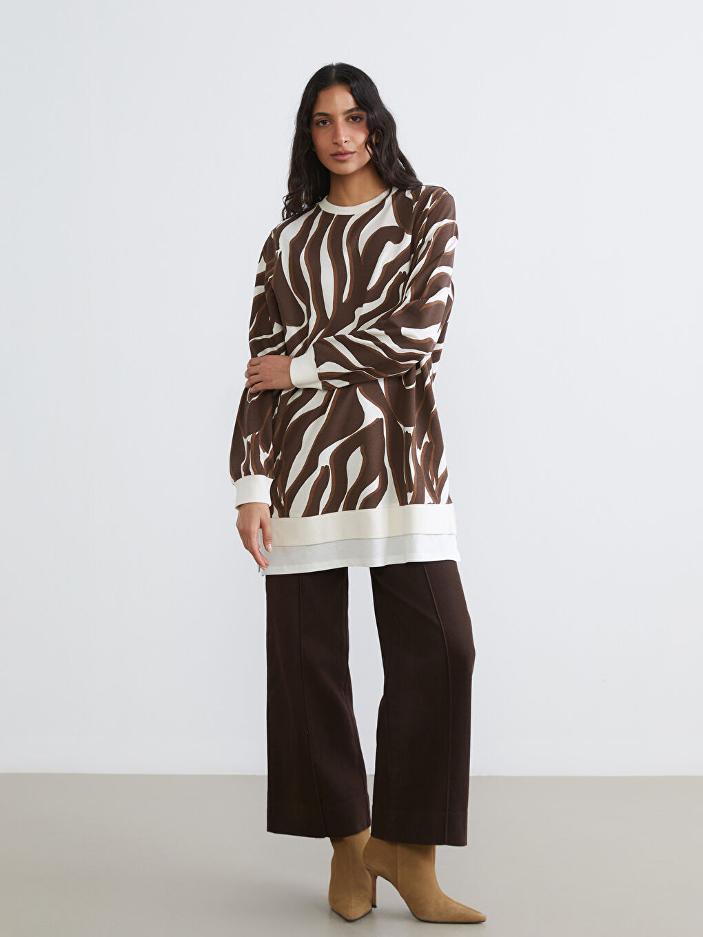 Patterned Sweatshirt Tunic with a Crew Neck.-1