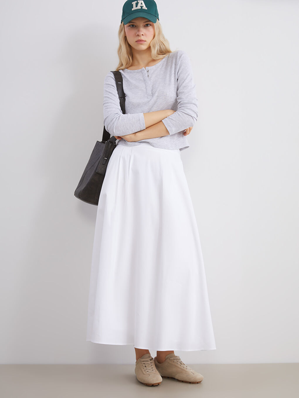 Женская расклешённая юбка из поплина на молнии