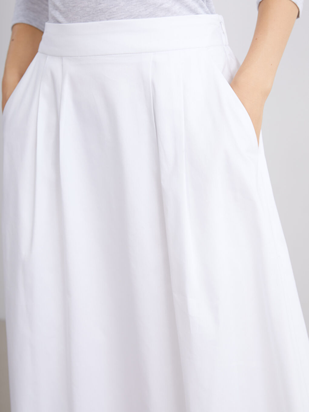 Женская расклешённая юбка из поплина на молнии-2