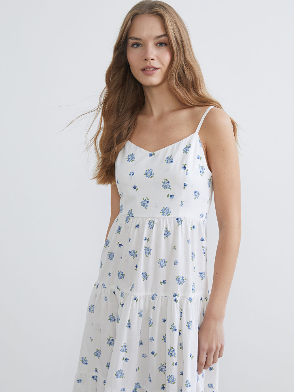 فستان بوبلين زهري بحمالات مع فتحة رقبة على شكل حرف V للنساء-1