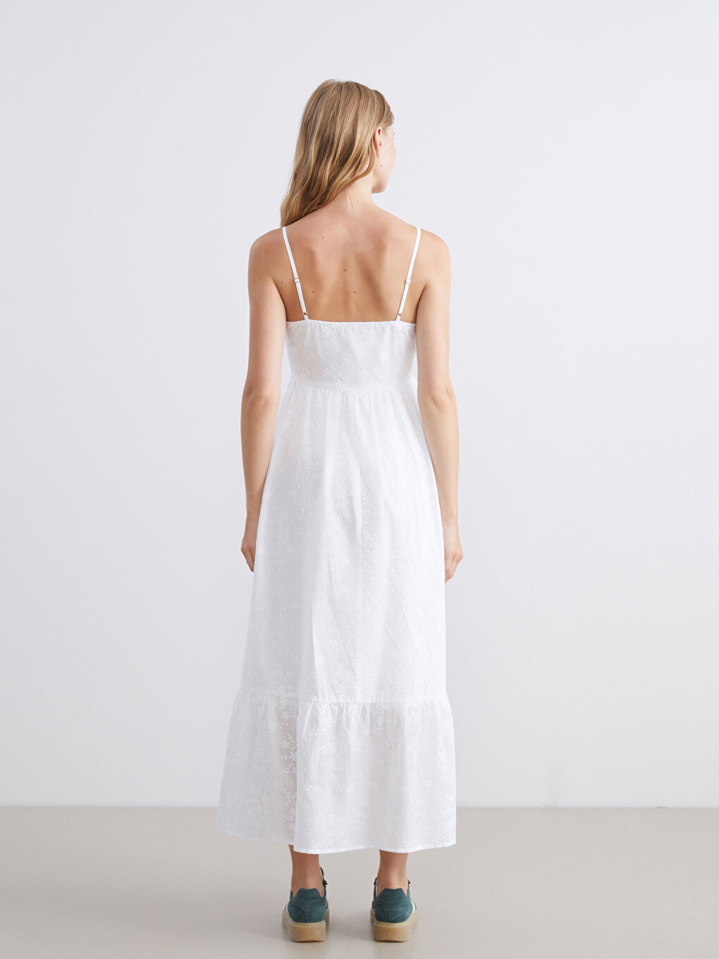 جلە ستیقەدار گولکاری دوو قەسمی یاخە V-شێوە-3