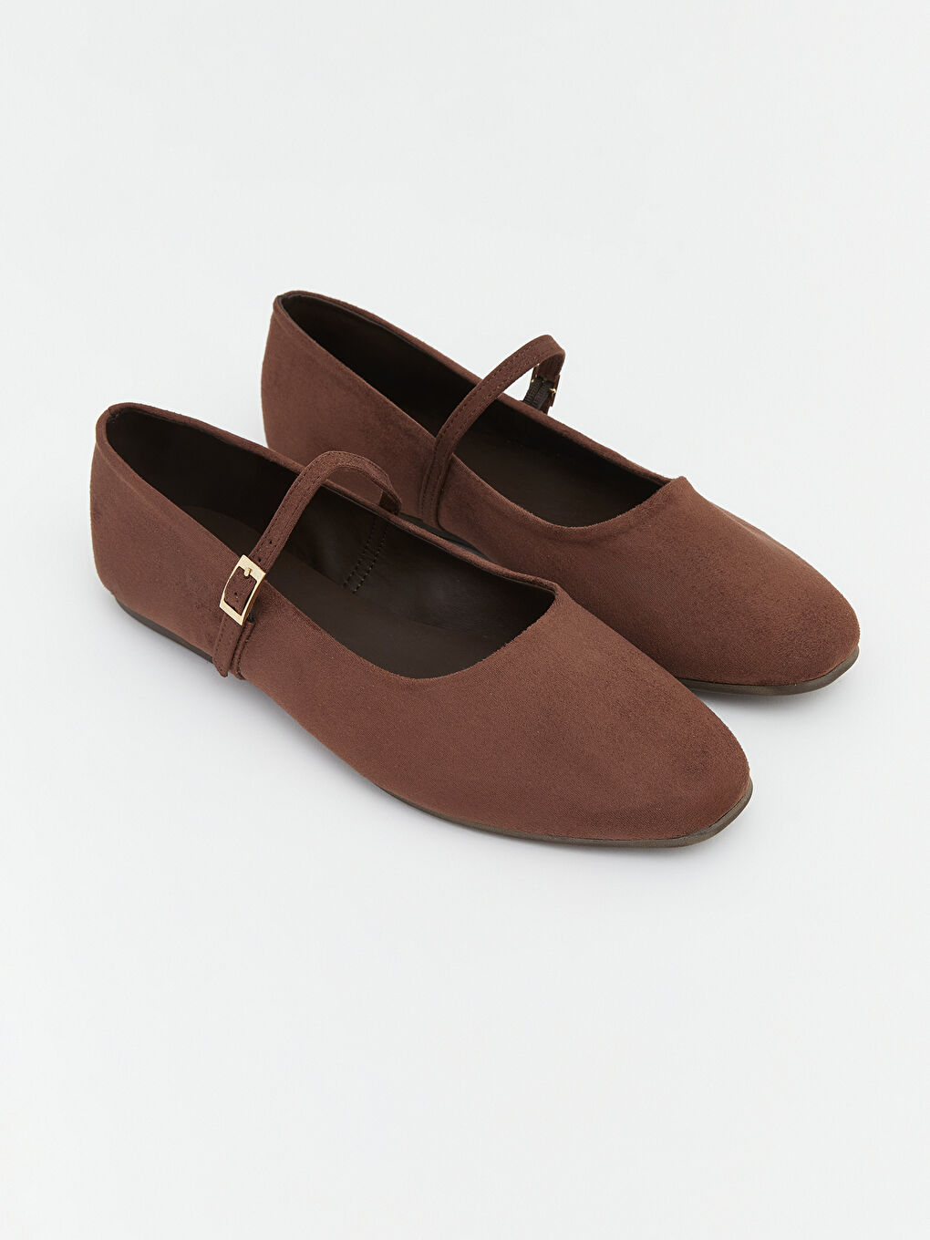 Kahverengi Deri Görünümlü Kadın Babet