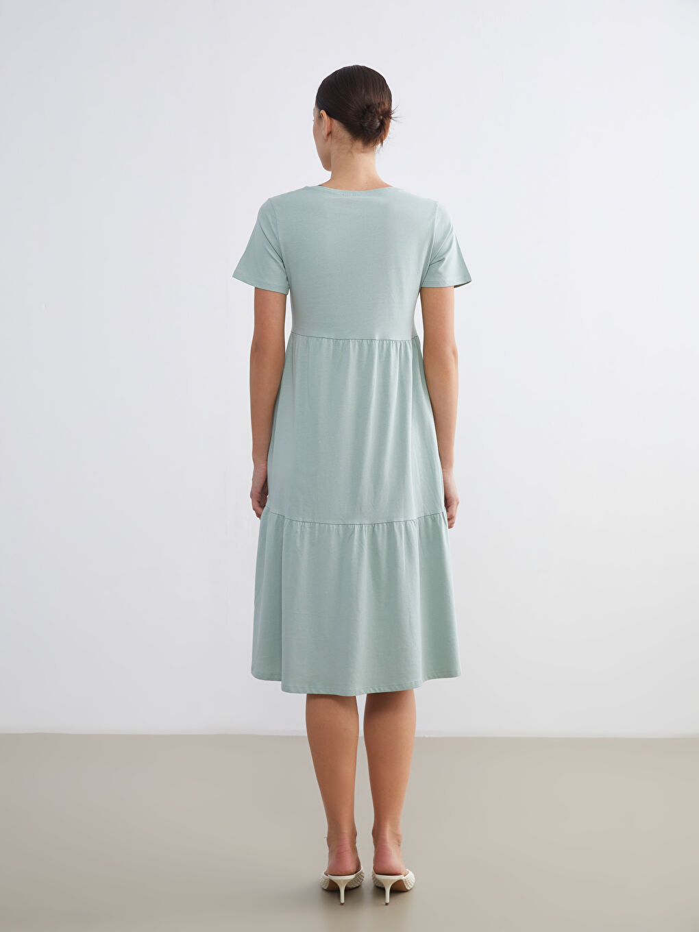 дөңгелек жағалы қабатталған көйлек-3