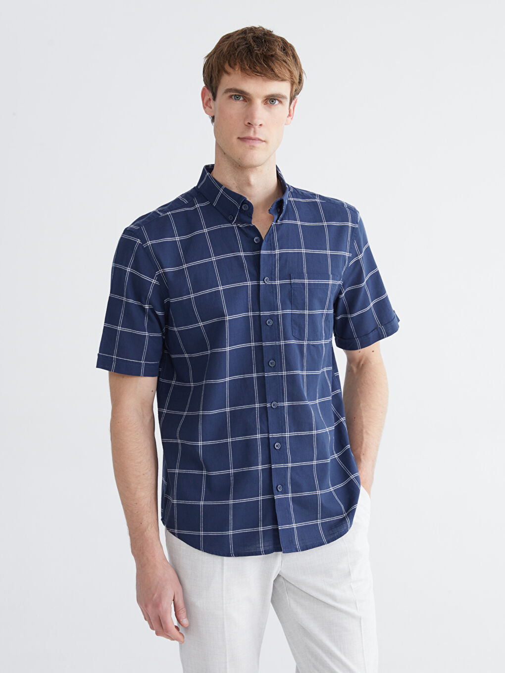 قميص بوبلين بنقشة المربعات بقصة عادية للرجال