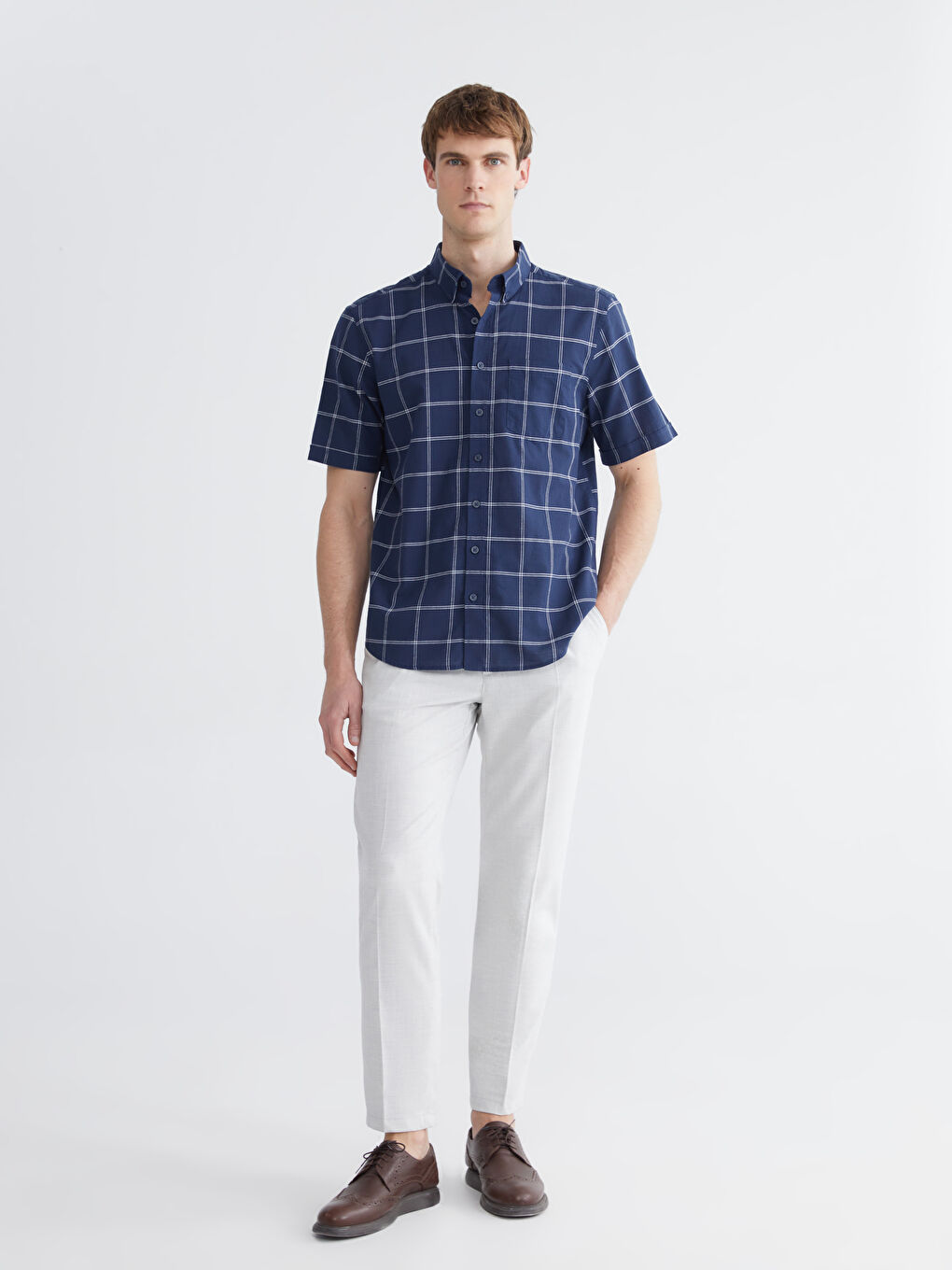 قميص بوبلين بنقشة المربعات بقصة عادية للرجال-1